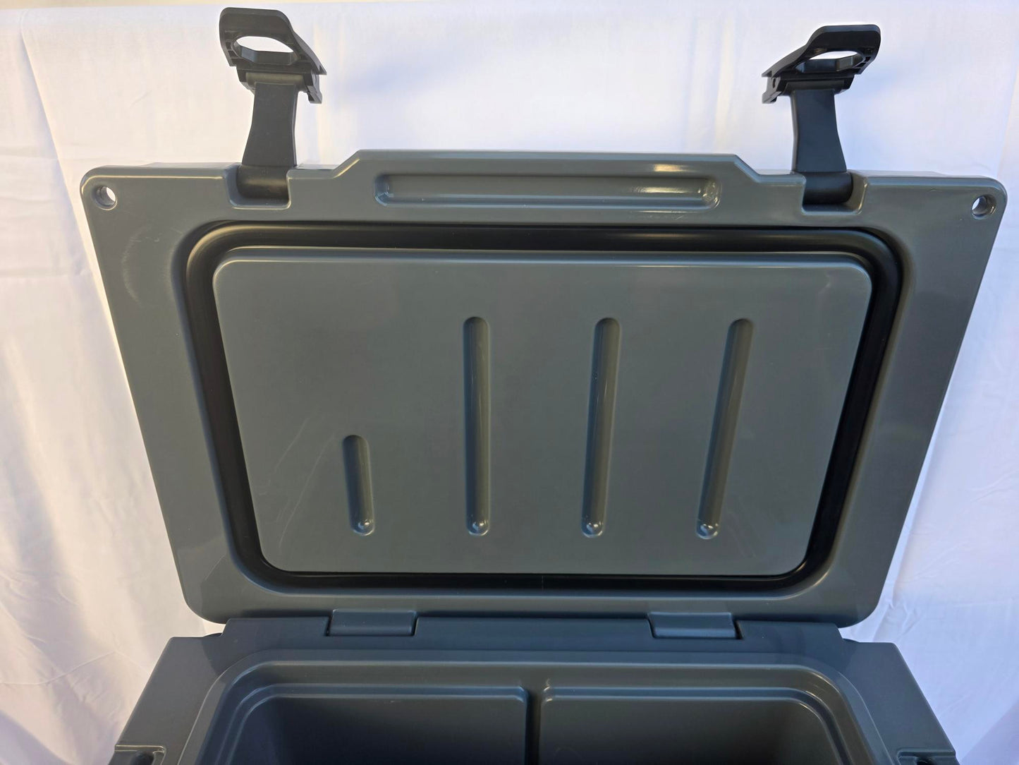 25 Qt Rotomolded Cooler