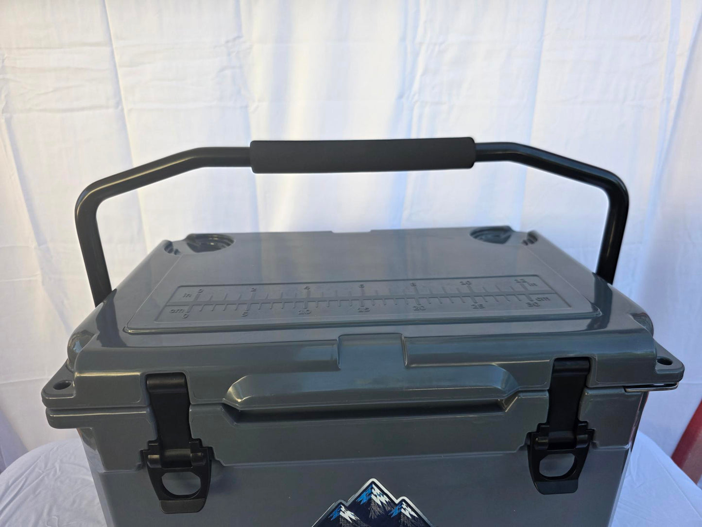25 Qt Rotomolded Cooler