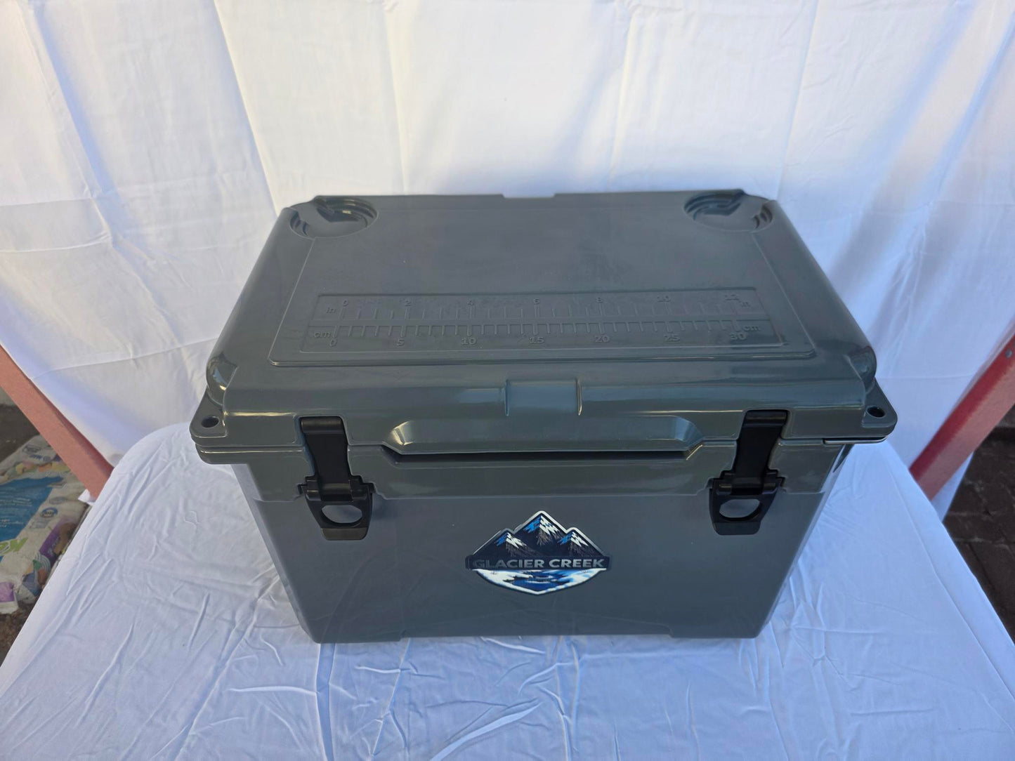25 Qt Rotomolded Cooler